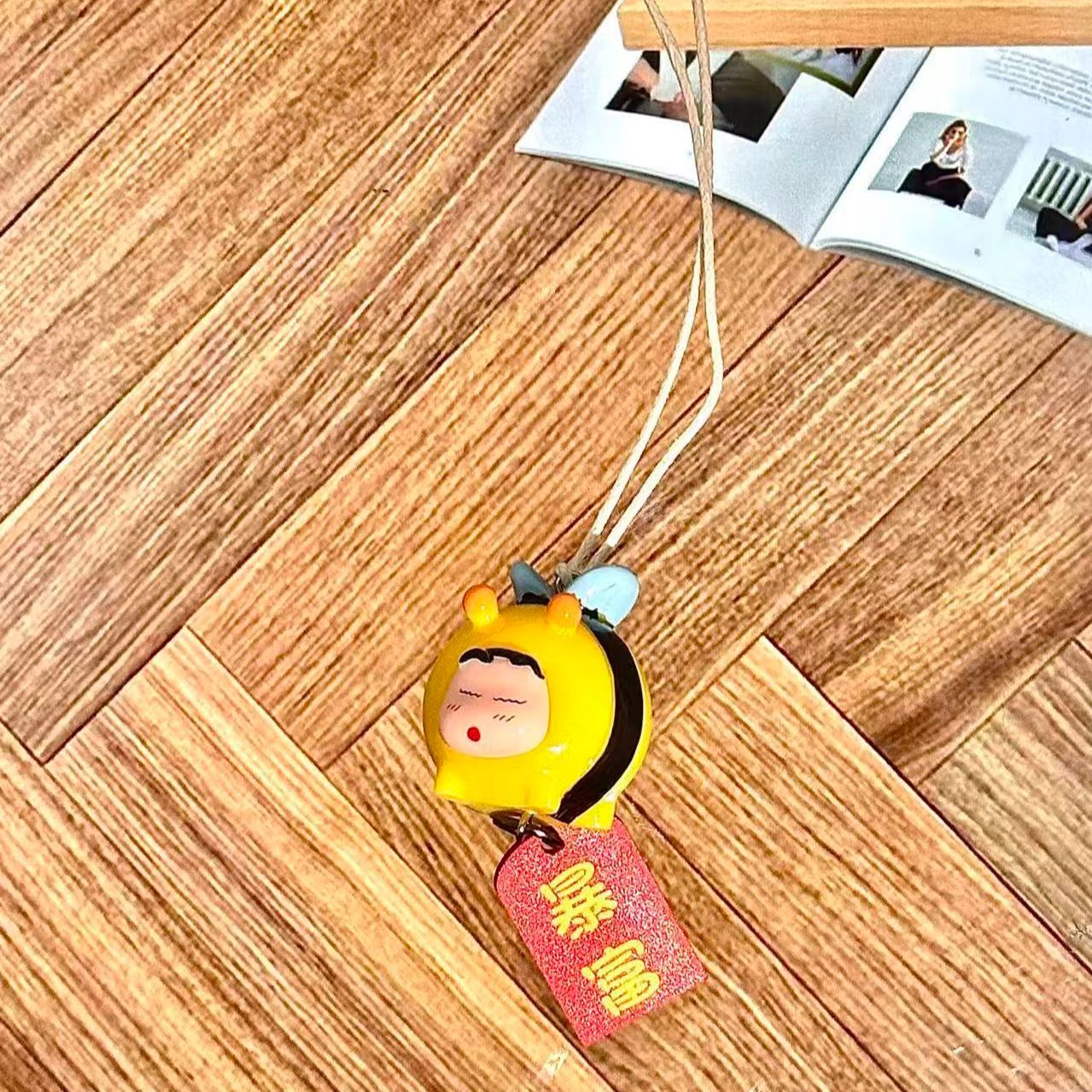 Crayon Shin-chan Bee Cosplay F - огляд і ціна Car Mirror
